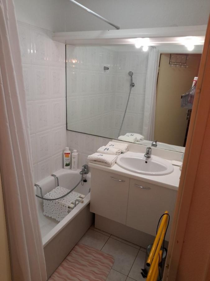 Le Jardin De La Plage - T2 - Terrasse Jardin 30M2 - Piscine - Clim- Wifi -Parking Canet-en-Roussillon Exterior foto